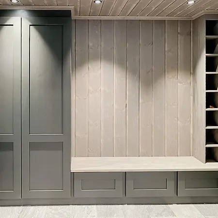 Cozy Modern With Outstanding View In Sogn *