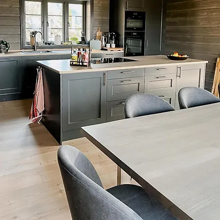 Cozy Modern With Outstanding View In Sogn *