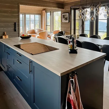 Cozy Modern With Outstanding View In Sogn 度假居