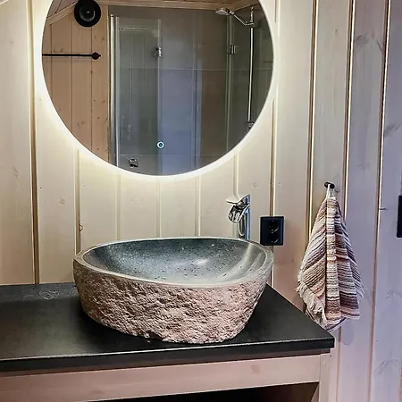 Cozy Modern With Outstanding View In Sogn 度假居